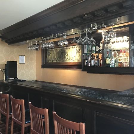 בר הרבור Ivy Manor Inn Village Center מראה חיצוני תמונה