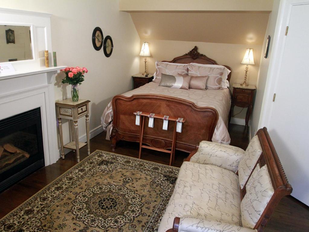 בר הרבור Ivy Manor Inn Village Center מראה חיצוני תמונה