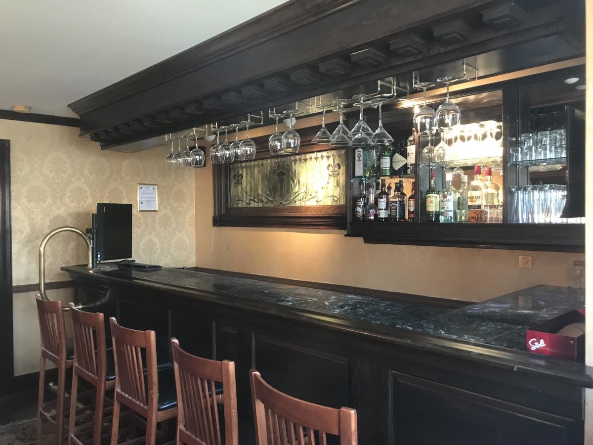 בר הרבור Ivy Manor Inn Village Center מראה חיצוני תמונה