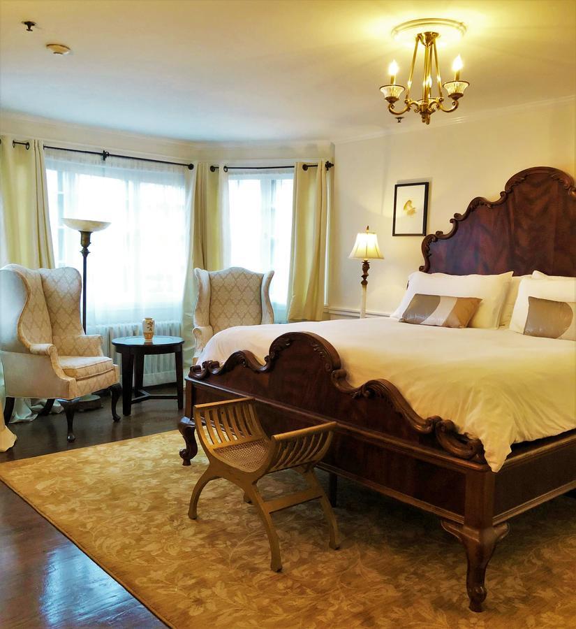 בר הרבור Ivy Manor Inn Village Center מראה חיצוני תמונה